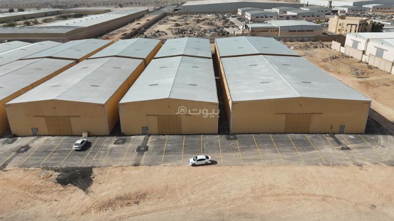 1716 sqm warehouse in Al Sulay