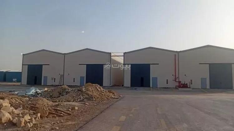2445 sqm warehouse in Al Ghnamiah