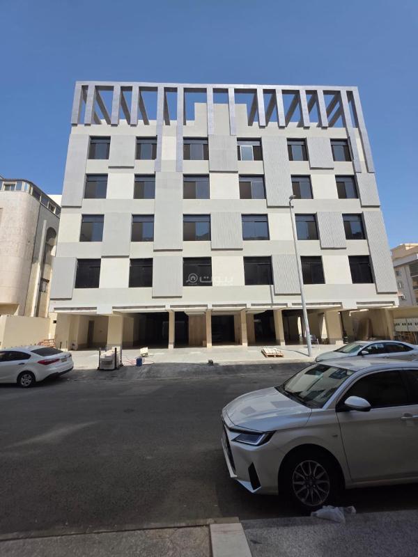 6 bedroom apartment in Al Rabwa