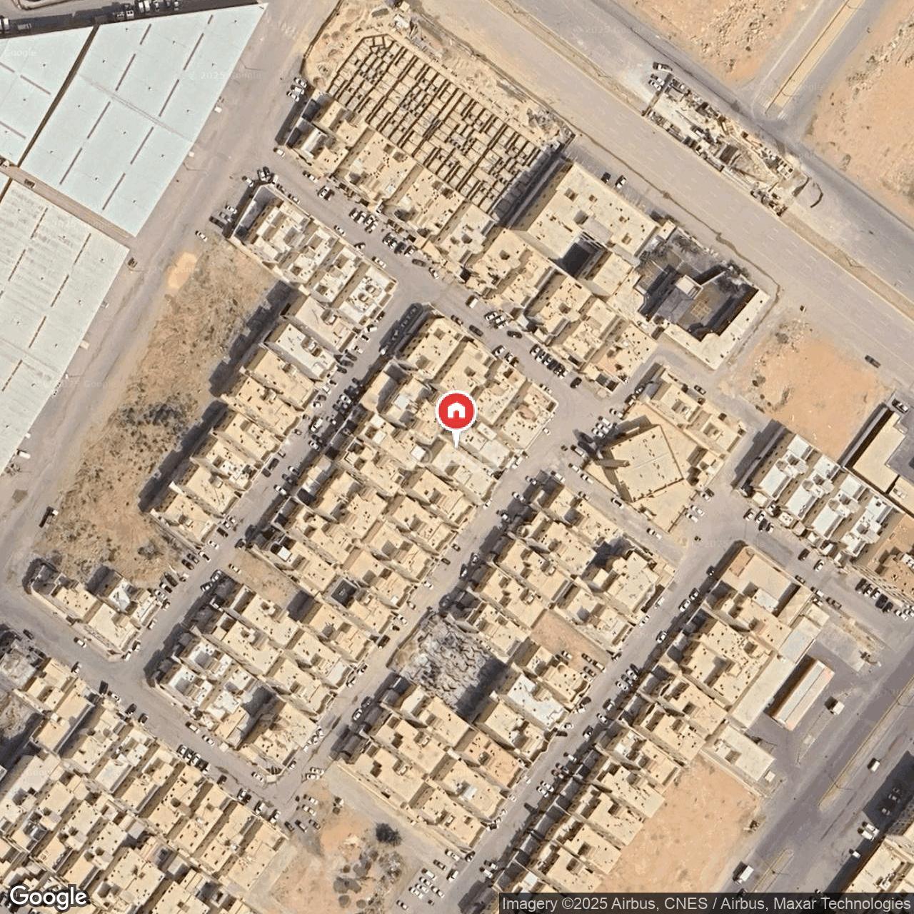 شقة  في عكاظ