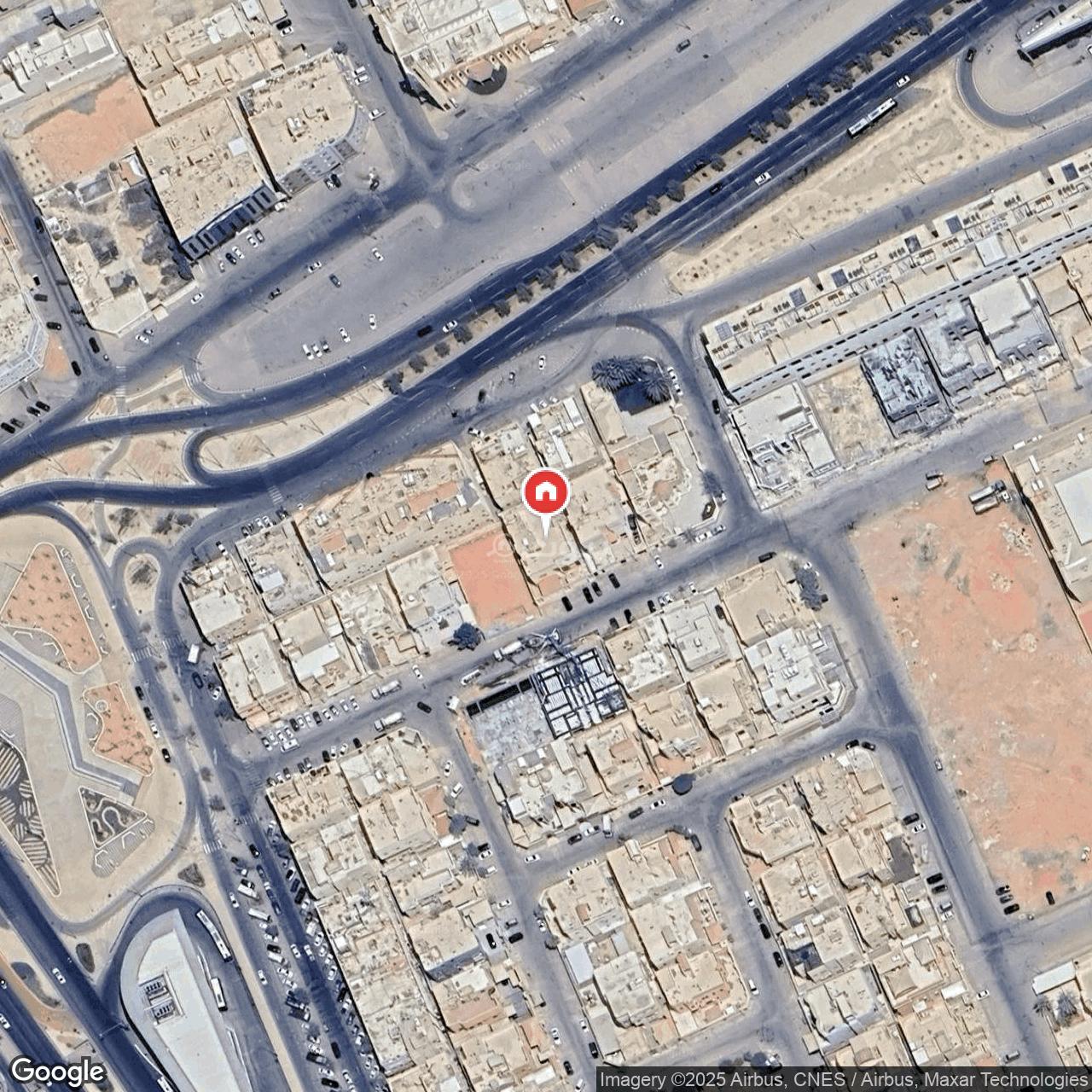 شقة  في الحمراء