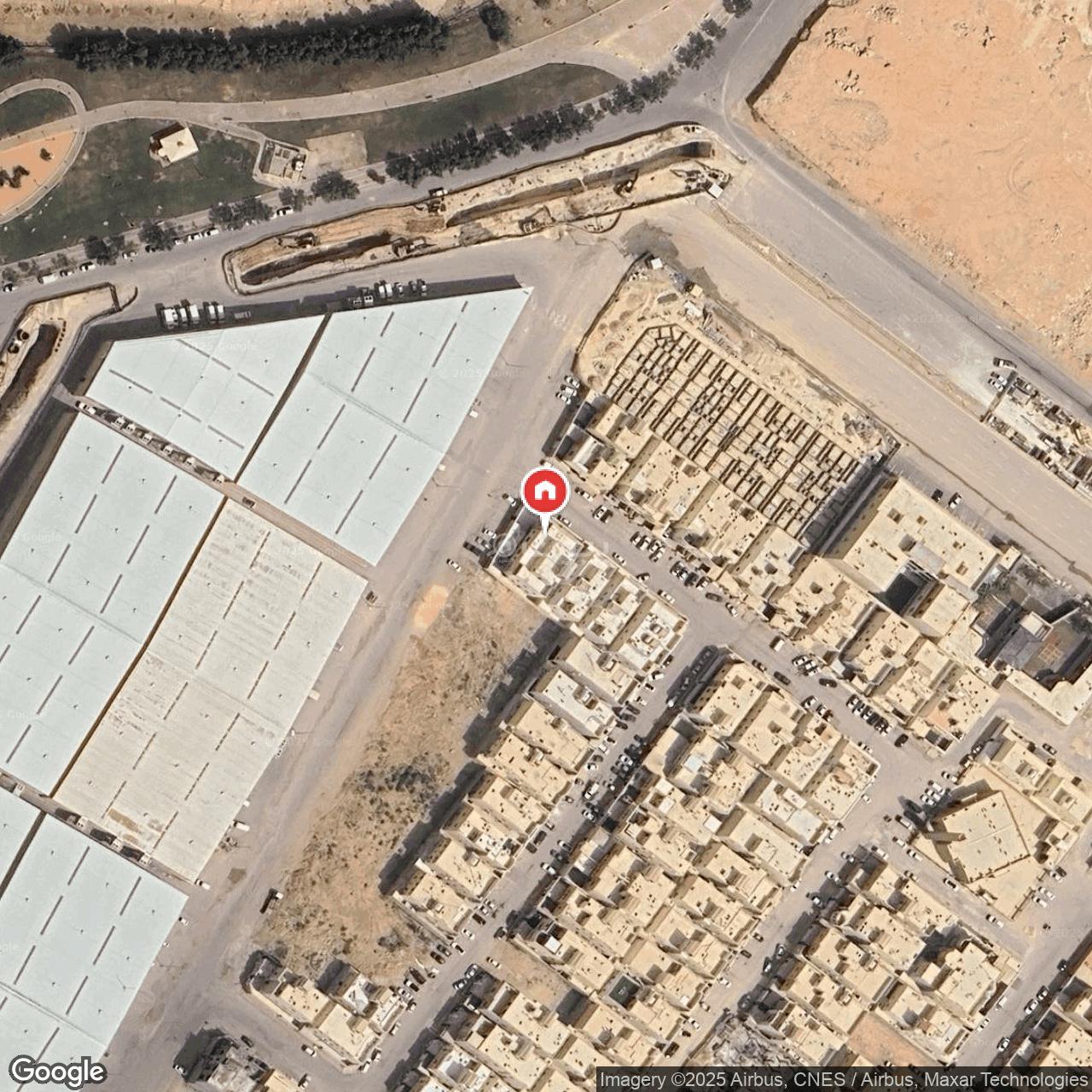 شقة  في عكاظ