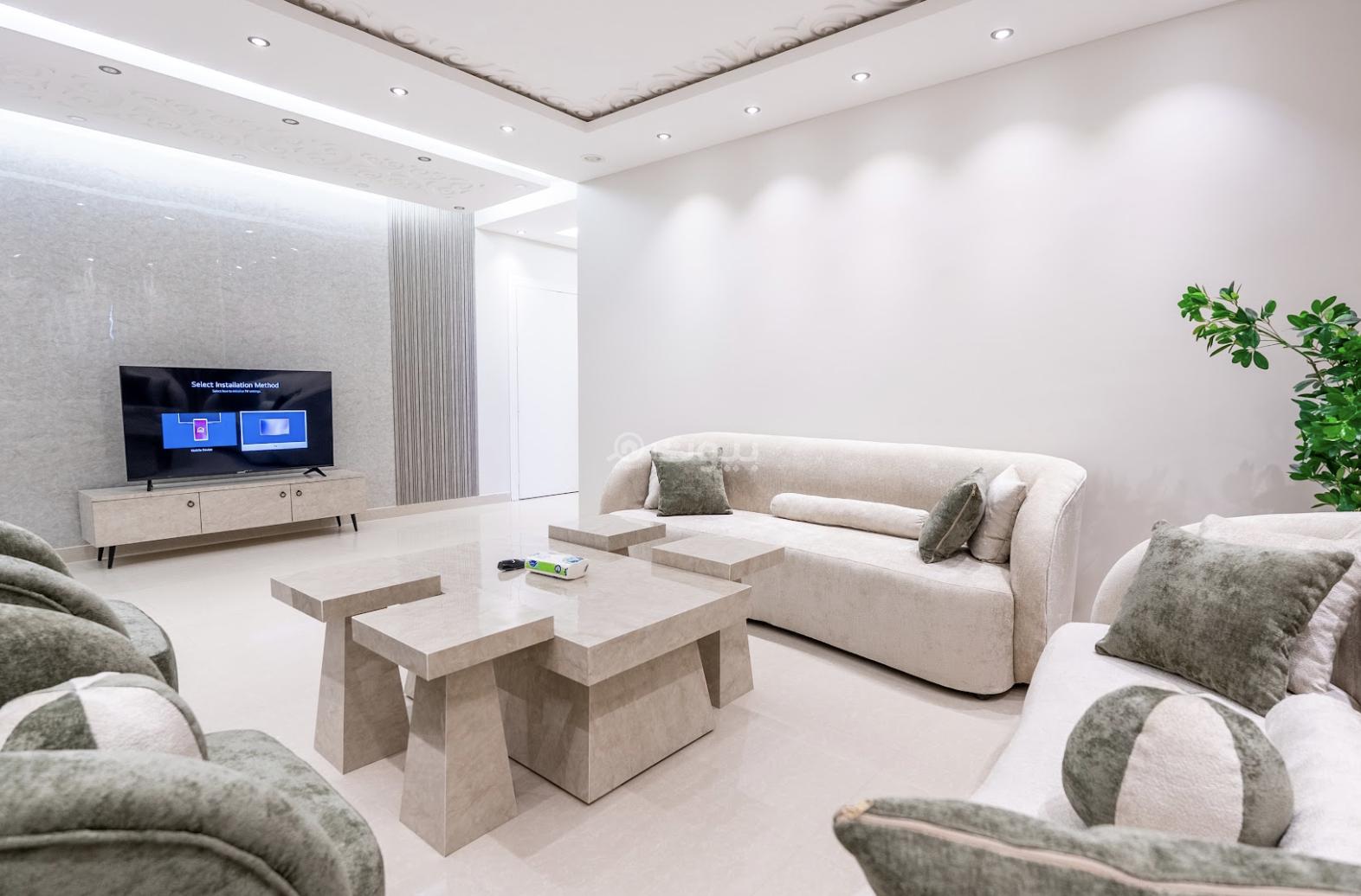 شقة 3 غرف في العارض