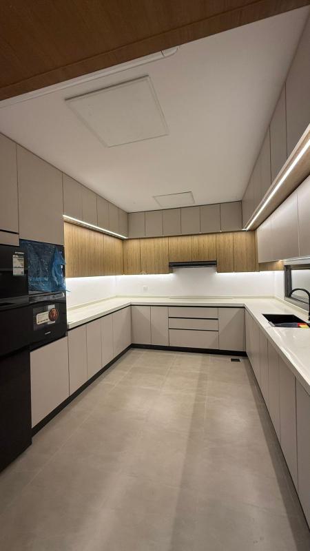 فيلا 4 غرف في مطار الملك خالد الدولي