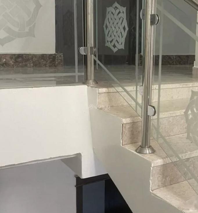 فيلا 4 غرف في طويق