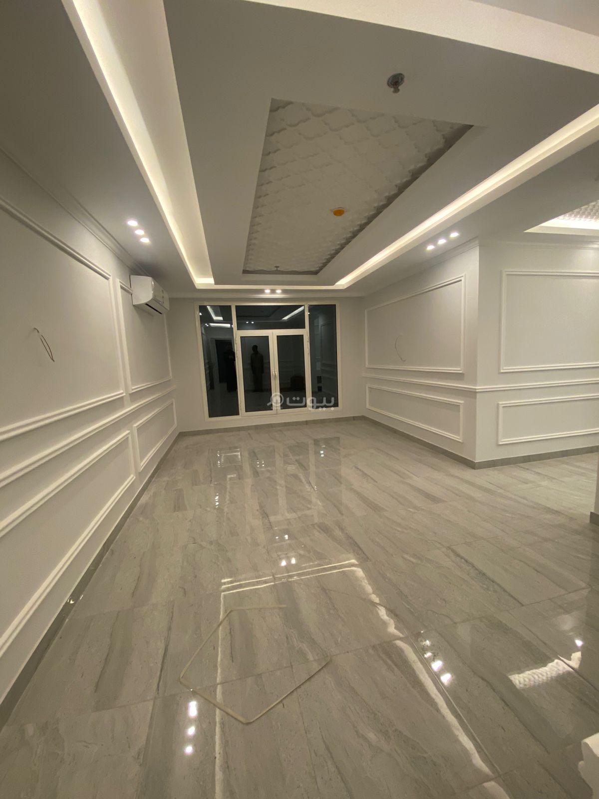 شقة 4 غرف في الحمرا