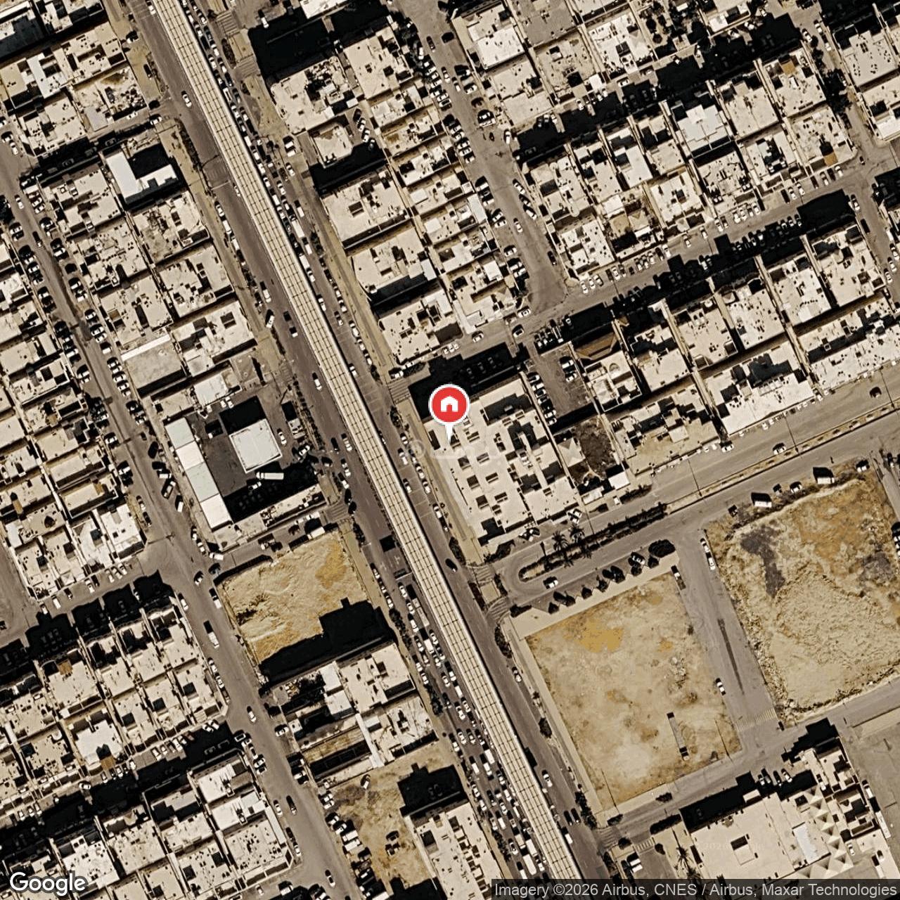 شقة  في العزيزية