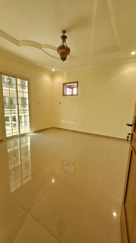 شقة 3 غرف في الروضة