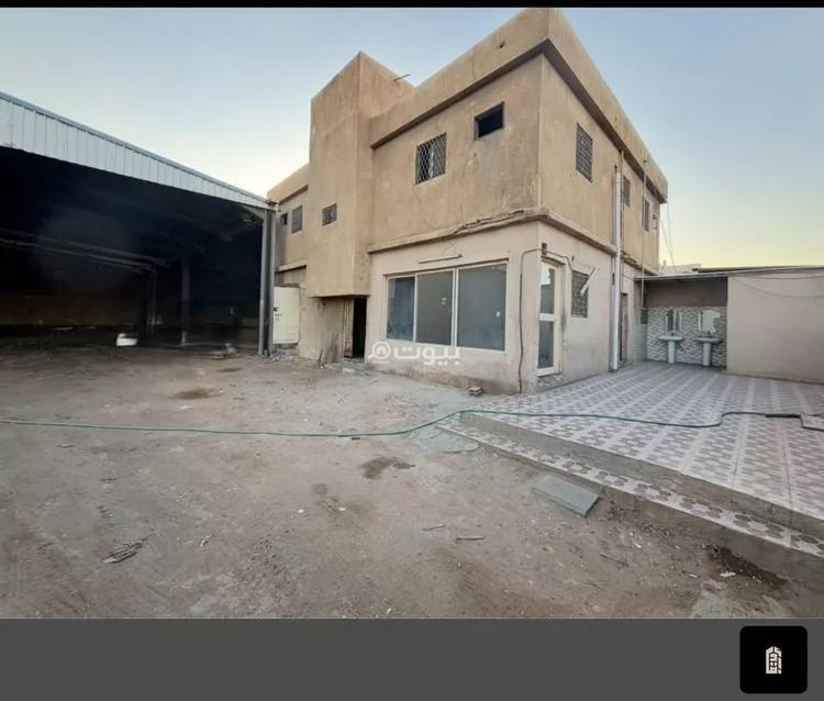 2020 sqm shop in Al Jazirah