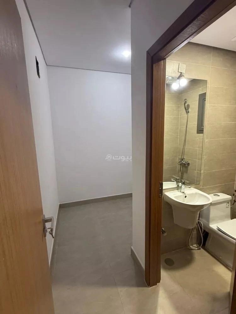 فيلا 5 غرف في مطار الملك خالد الدولي