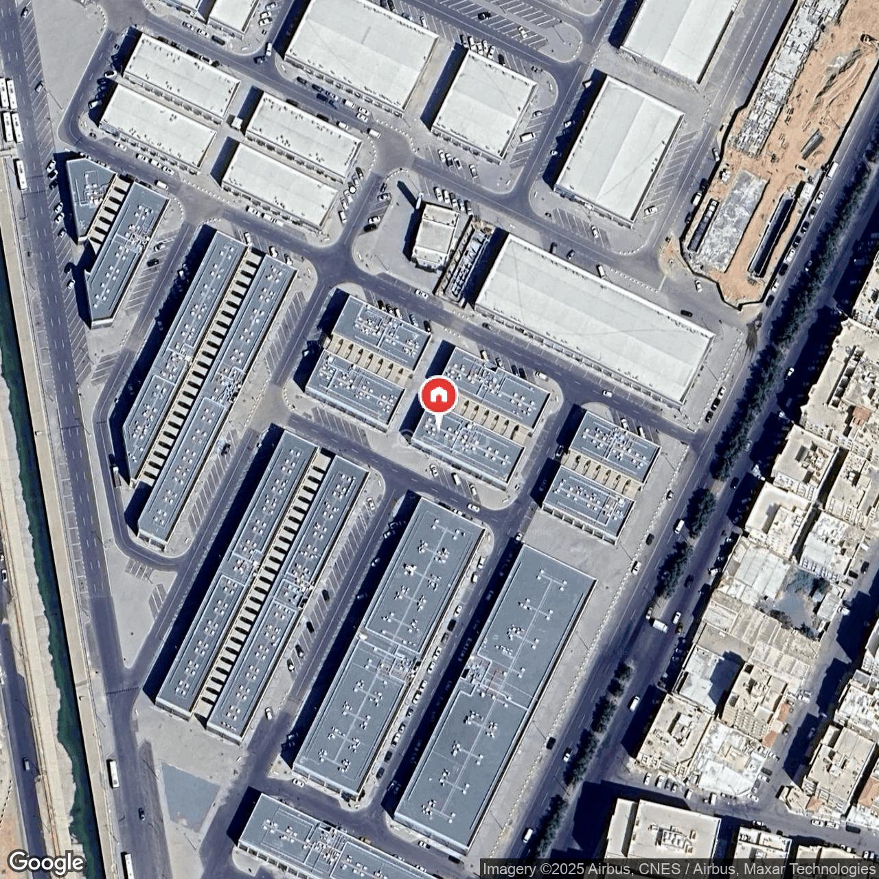 محل 55 م² في الروابي