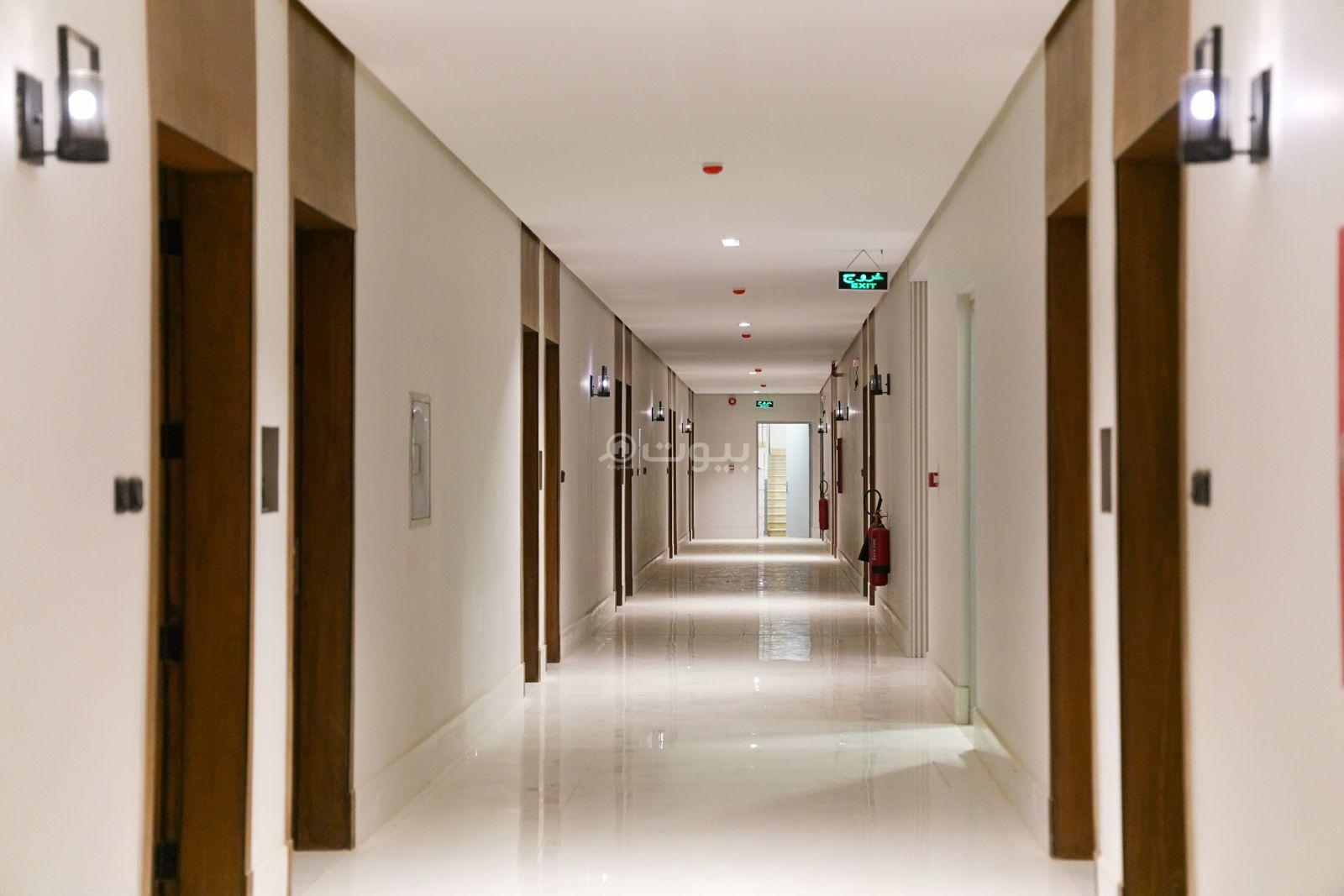 شقة 3 غرف في الحمرا