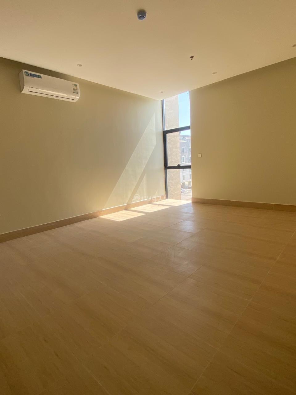 شقة 3 غرف في الحمرا