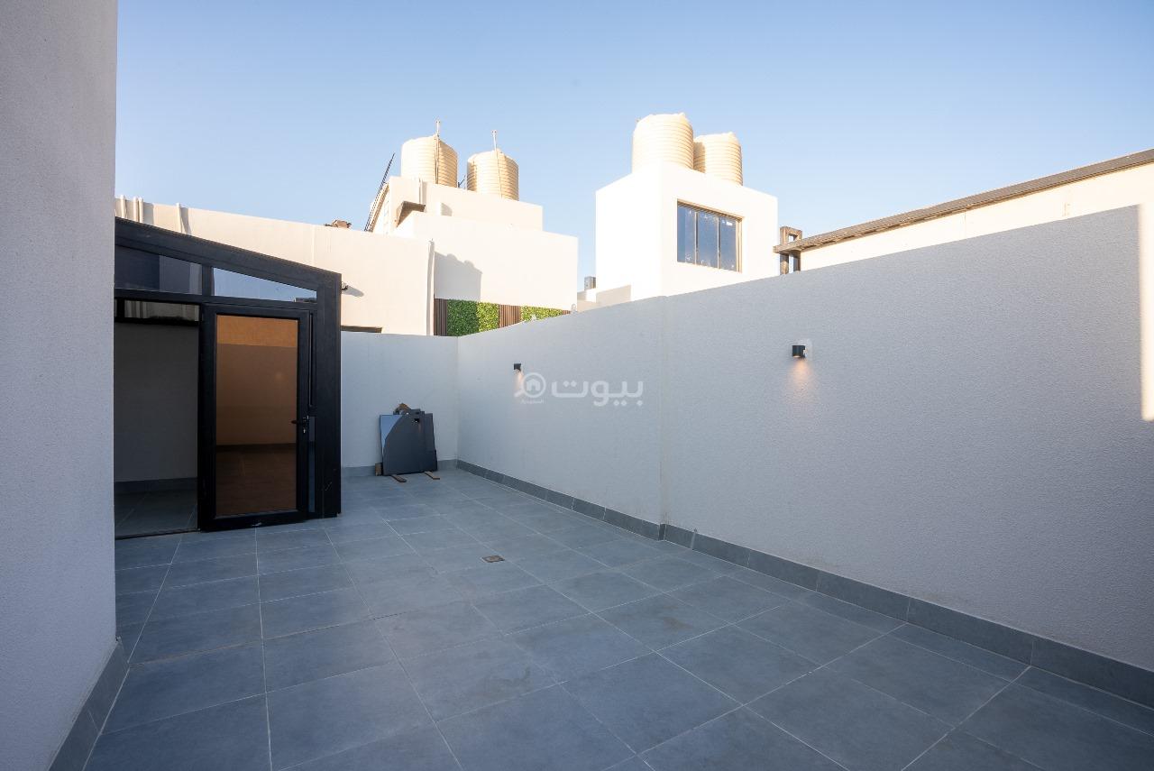 شقة 5 غرف في الشاطئ الغربي