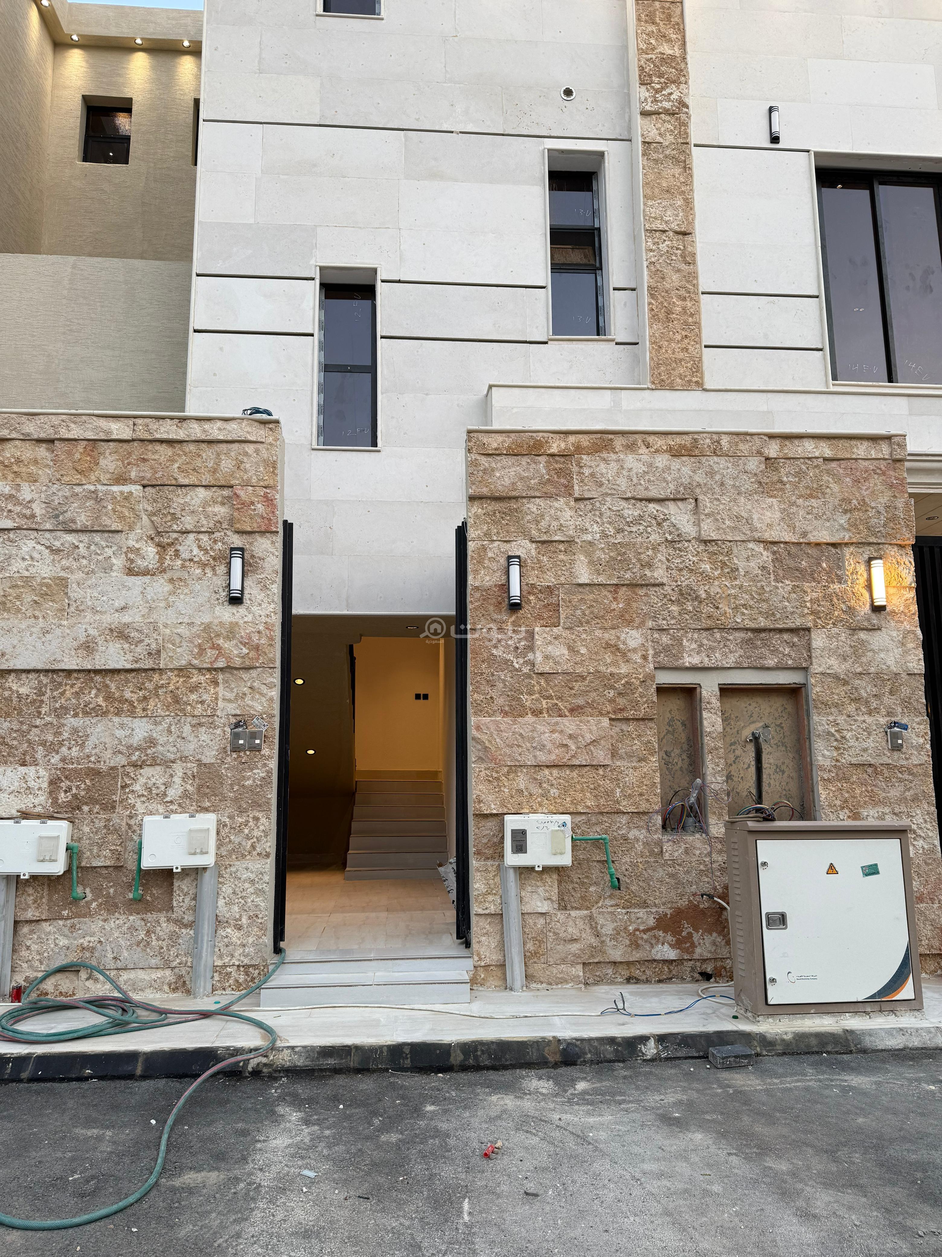 3 bedroom apartment in Al Janadriyah