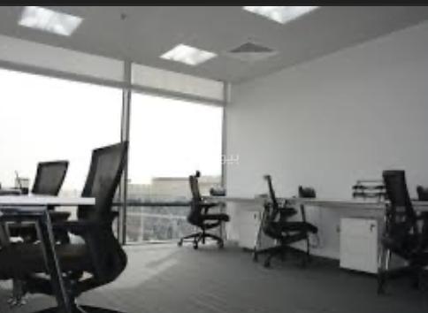 مكتب 476 م² في العارض