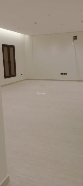 شقة 4 غرف في السيف