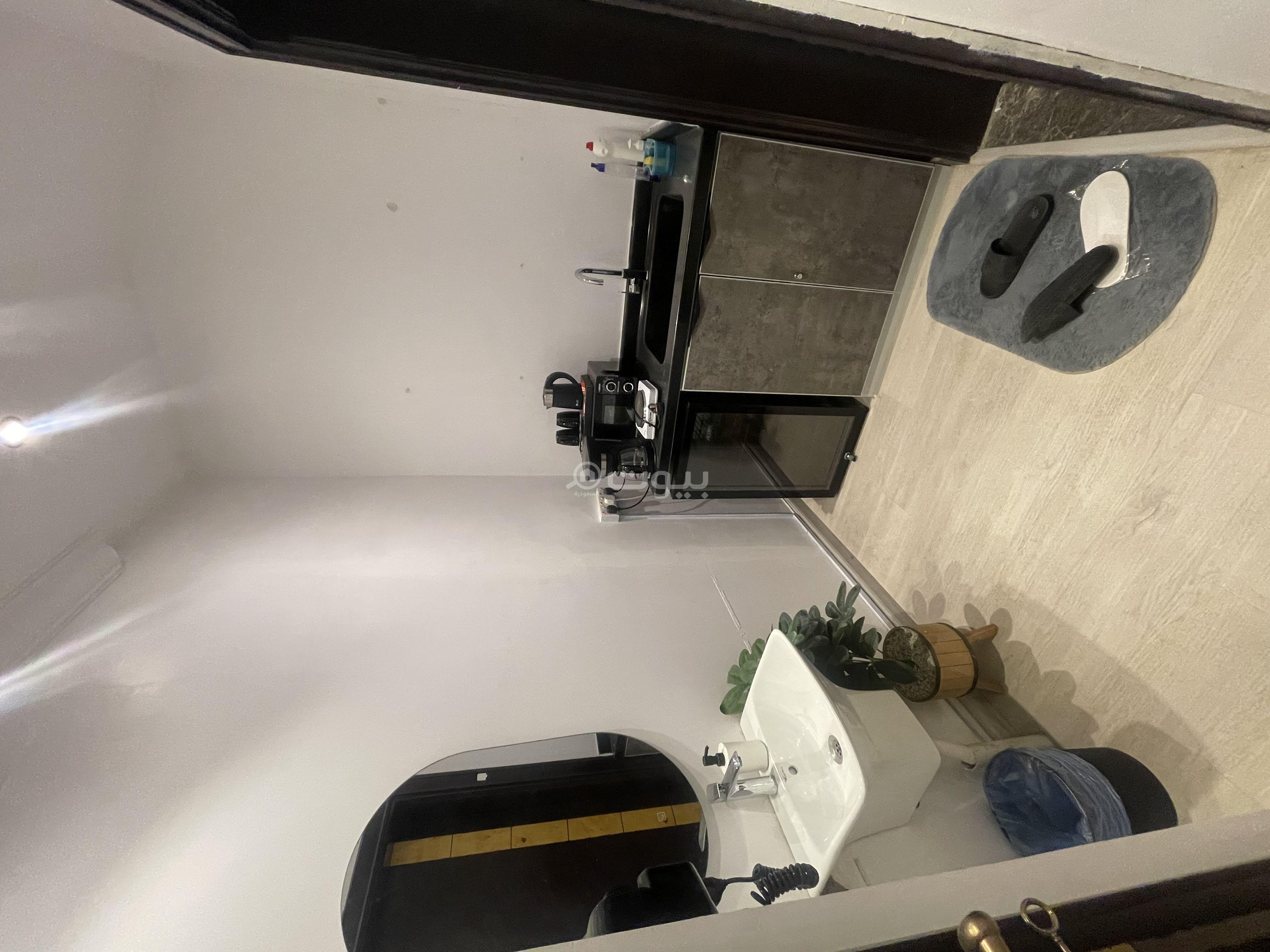 شقة  في الملقا