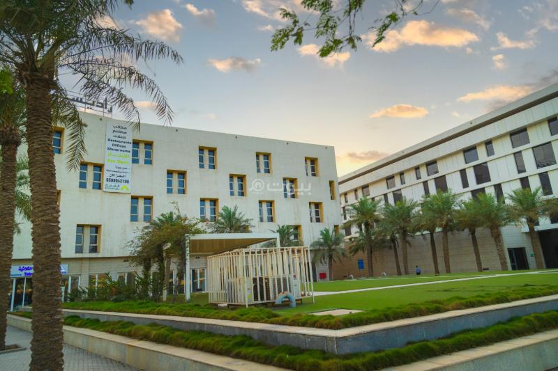 مكتب 90 م² في الدمام