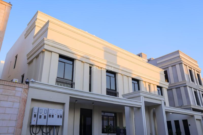 5 bedroom apartment in Al Yaqout