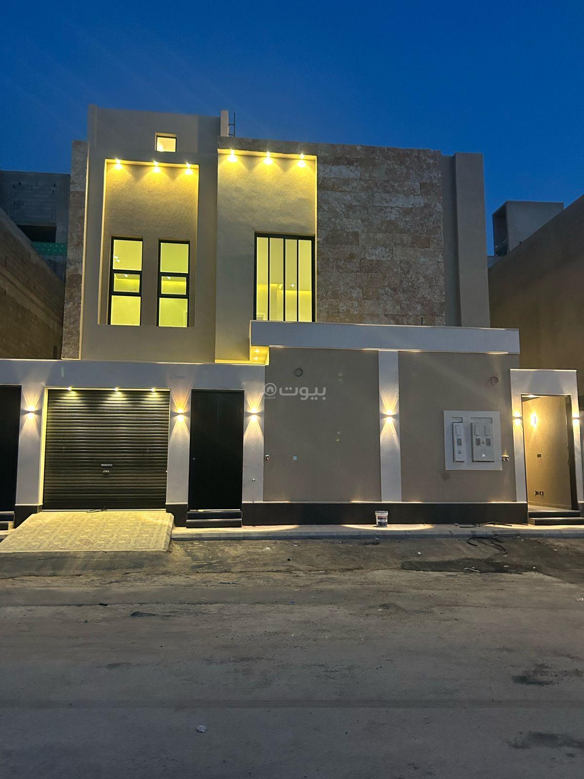 فيلا 4 غرف في الجنادرية