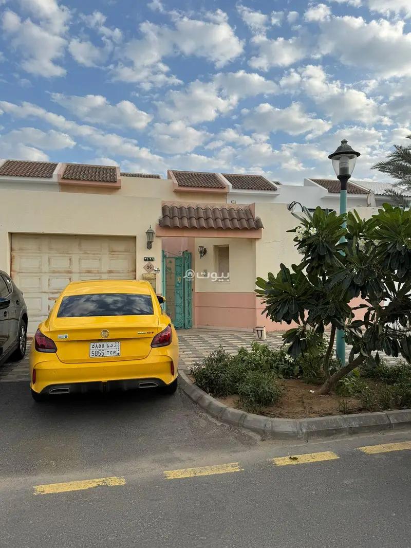 فيلا 4 غرف في مخطط المروج