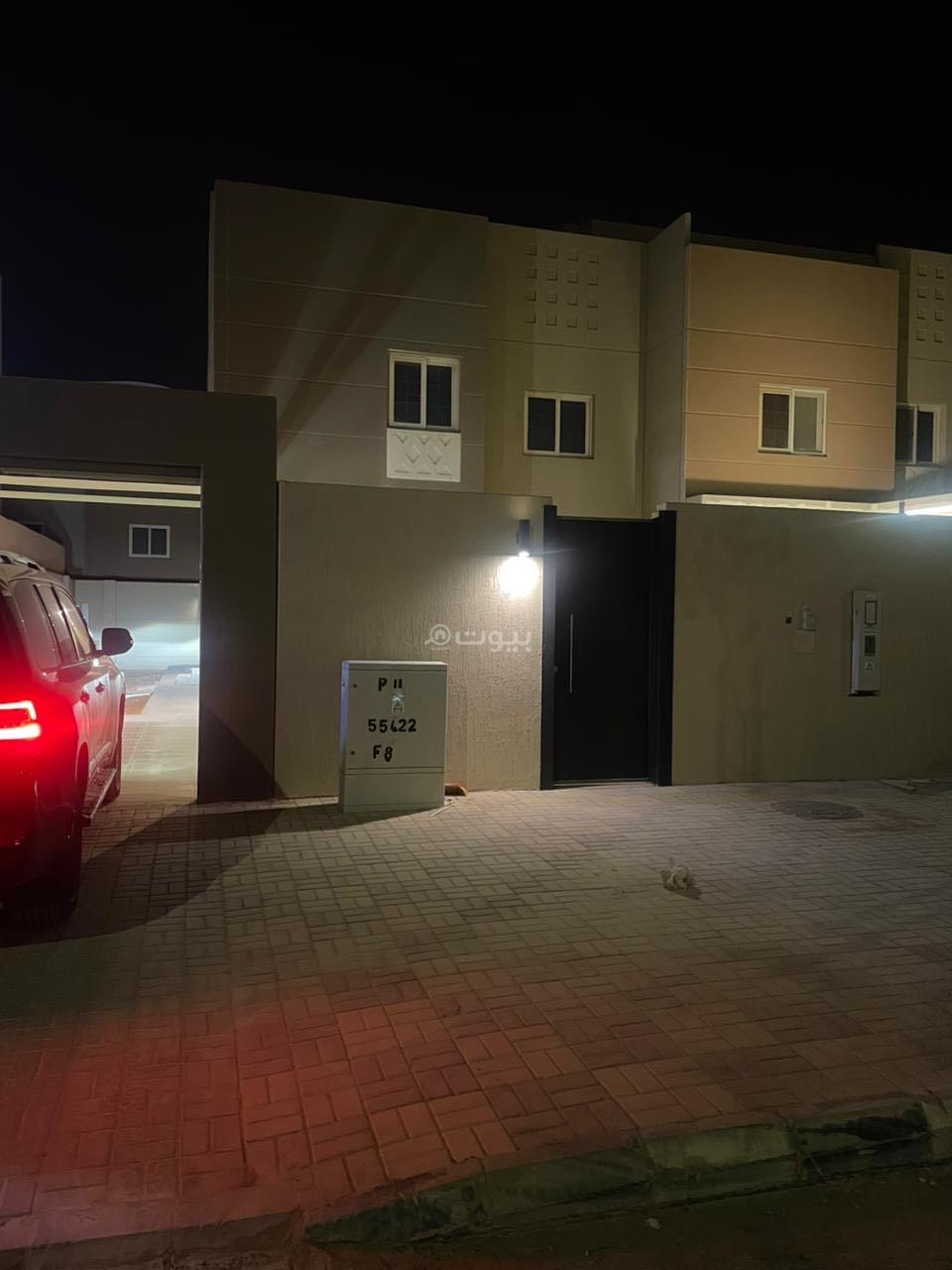 فيلا 4 غرف في مطار الملك خالد الدولي