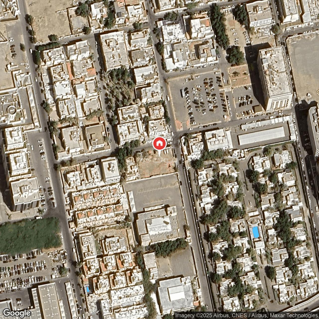 شقة  في الحمراء