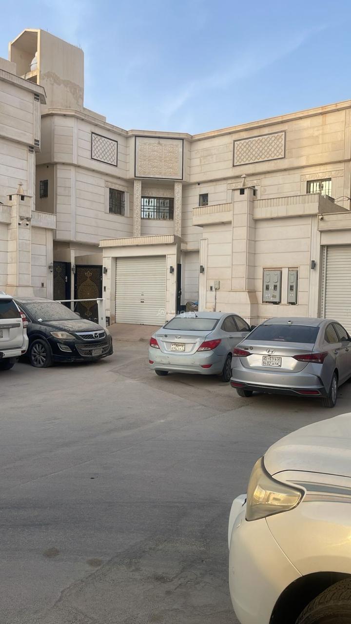 11 bedroom villa in Al Rimal