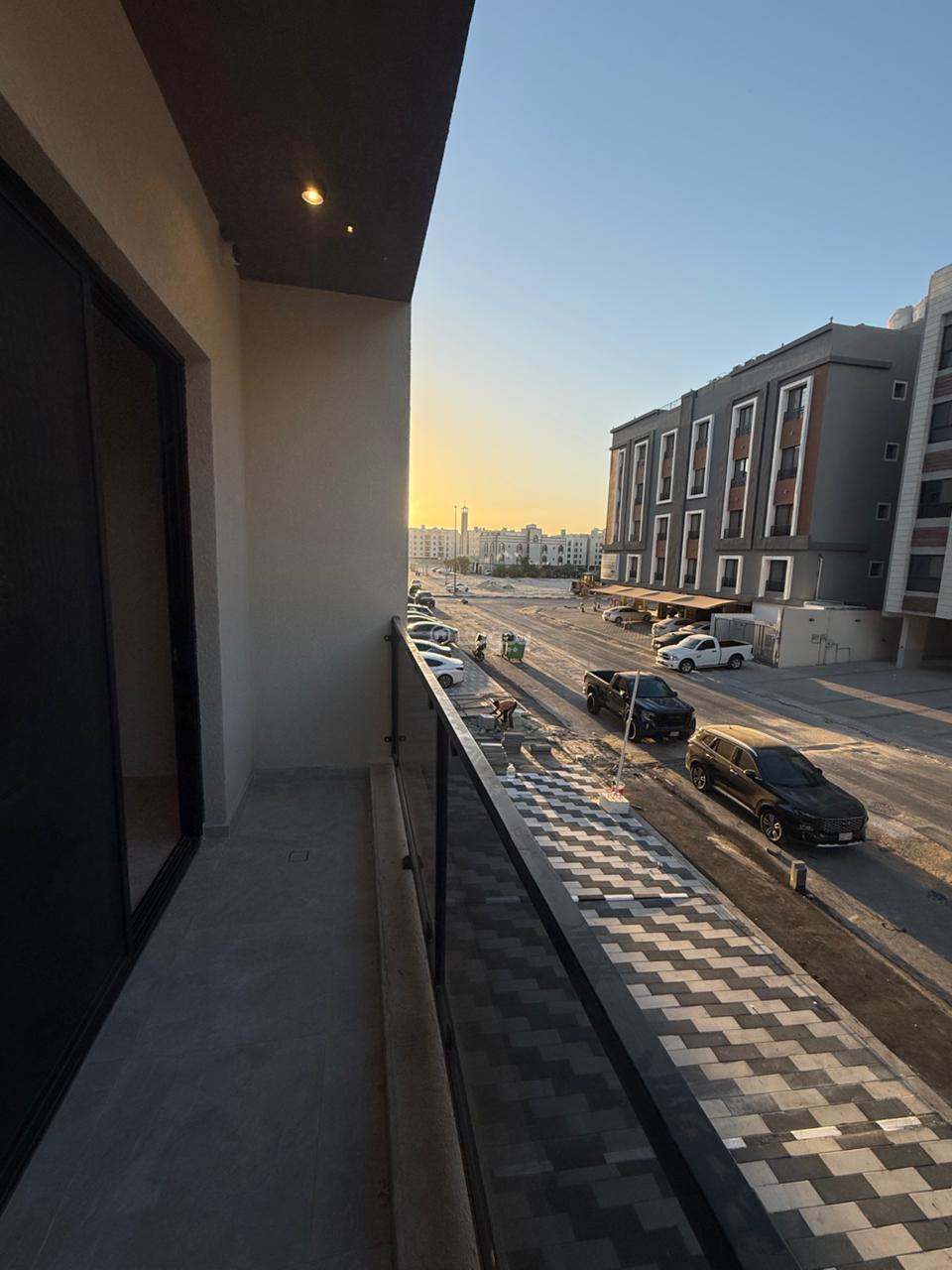 شقة 3 غرف في الحمرا