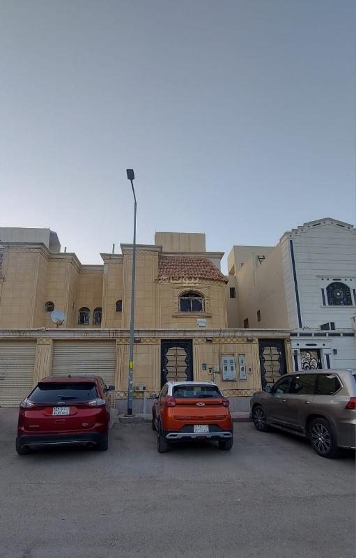 فيلا 10 غرف في العزيزية