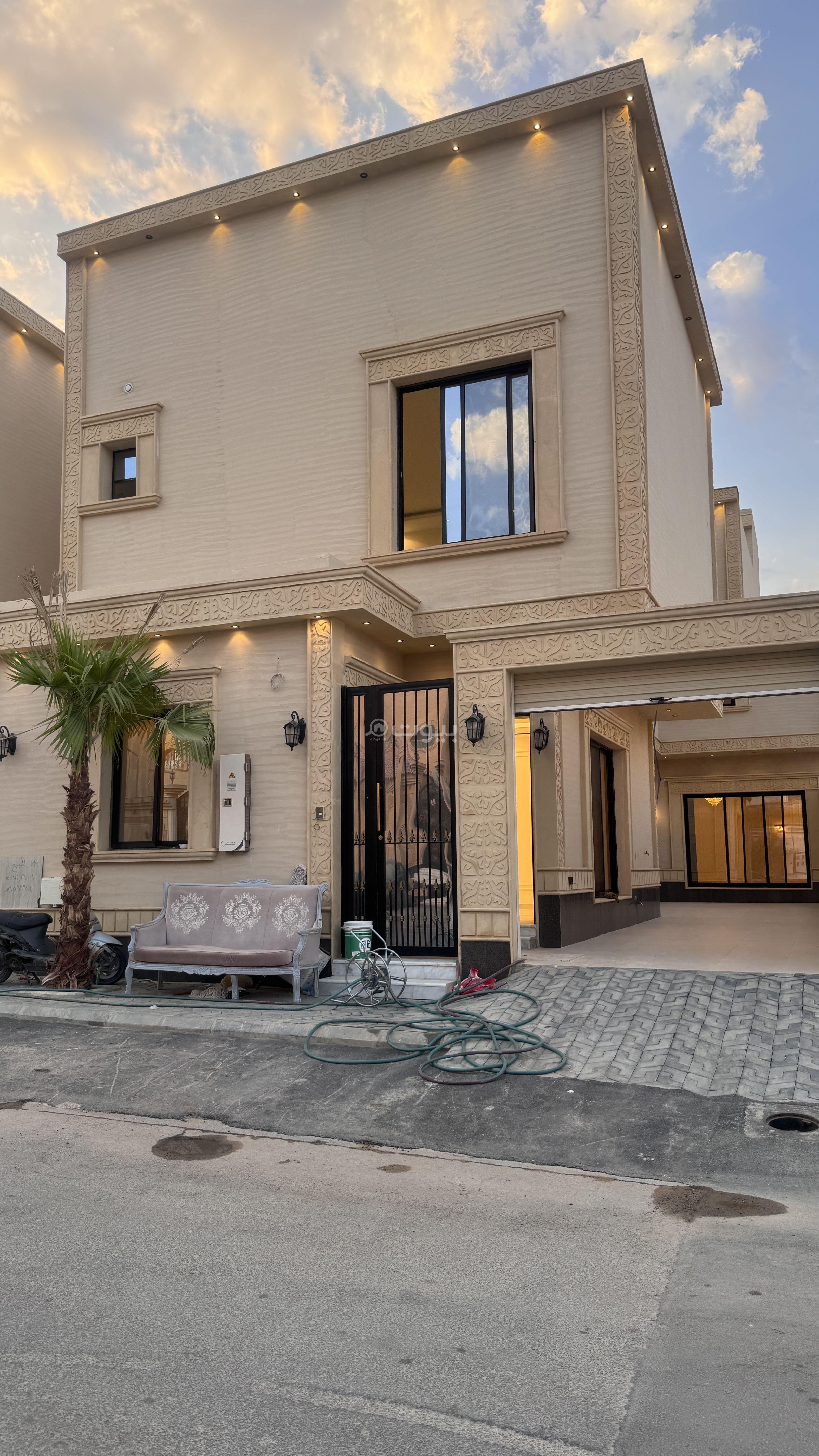 فيلا 7 غرف في ظهرة لبن