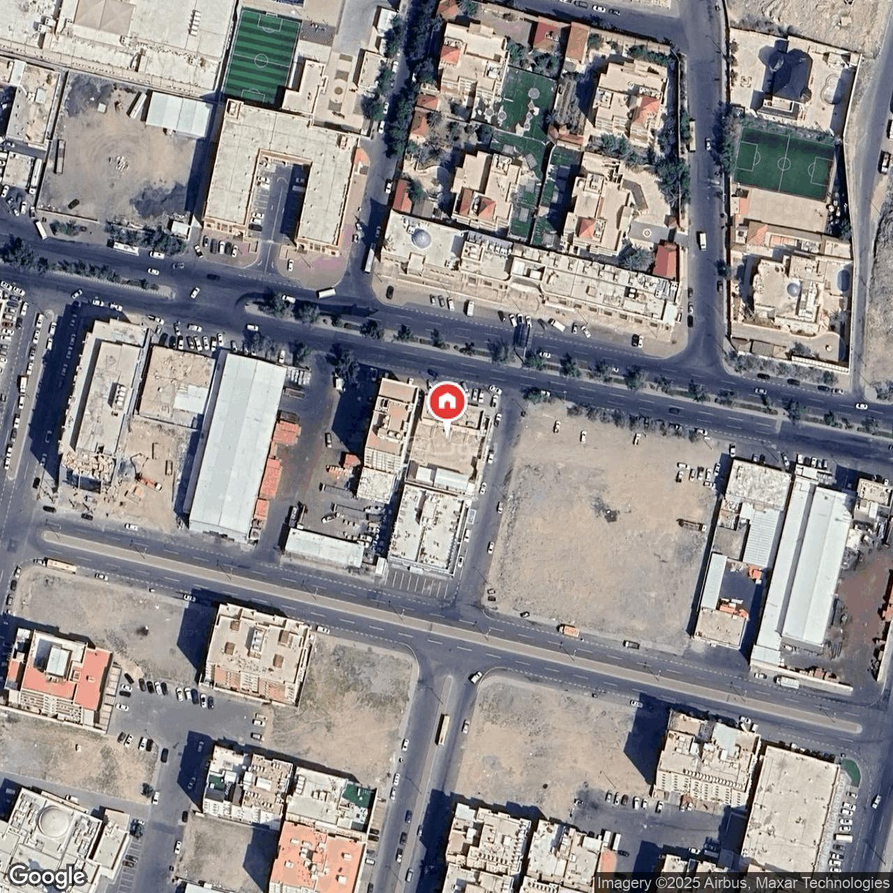 محل 1027 م² في مكة