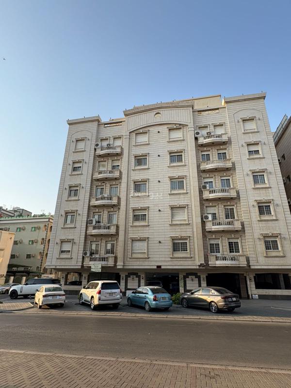 4 bedroom apartment in Al Hamra