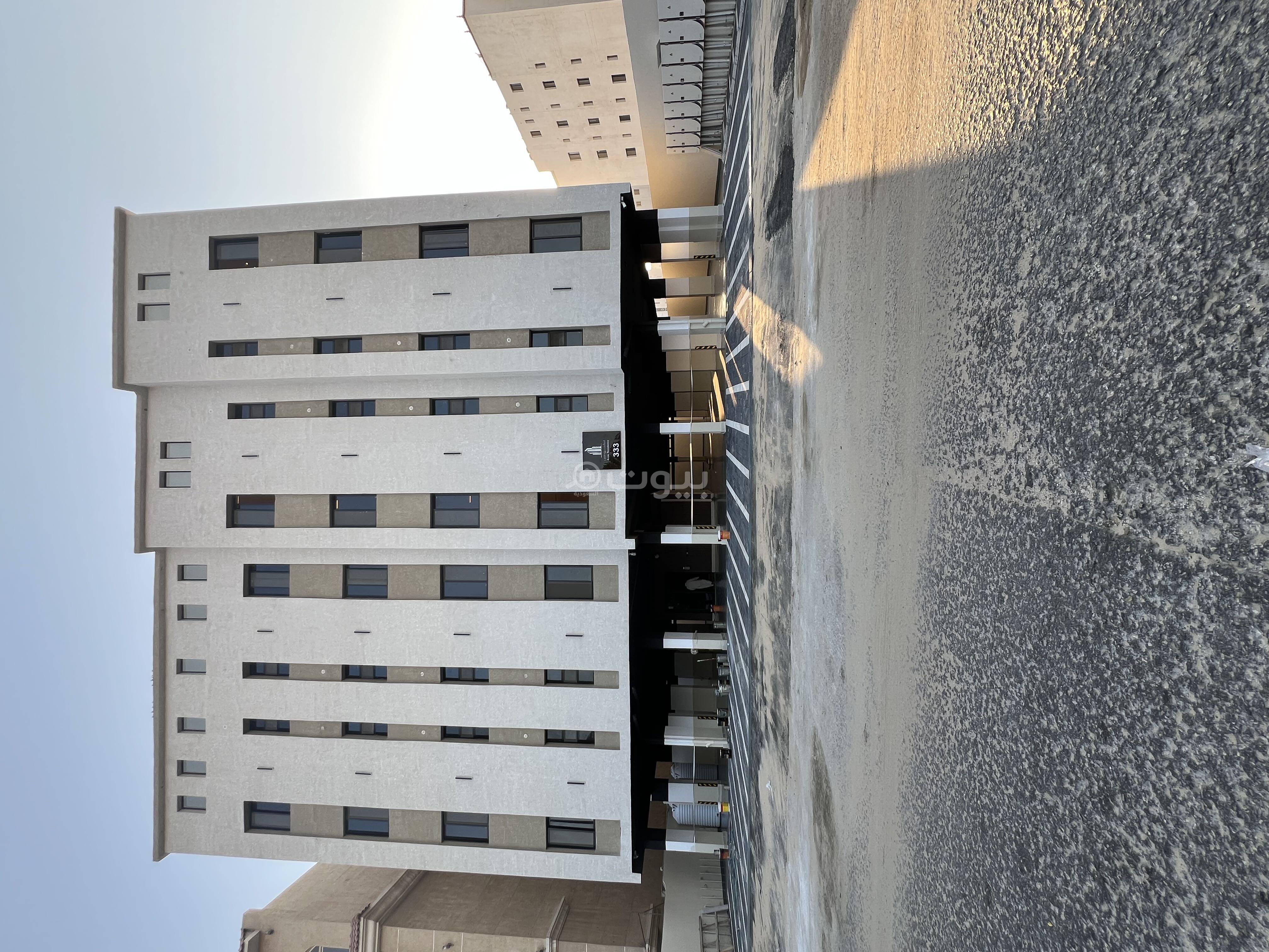 شقة 3 غرف في الحمرا