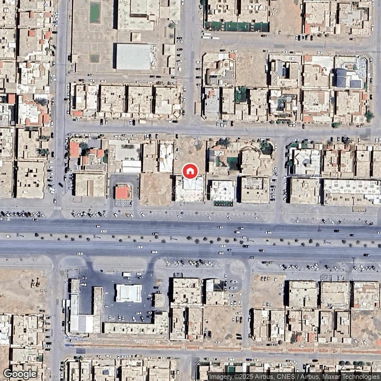 محل 900 م² في ظهرة لبن