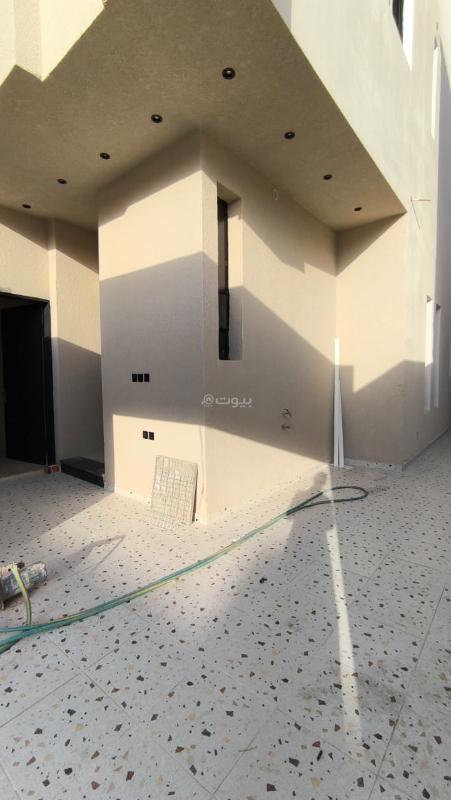 فيلا 4 غرف في طويق