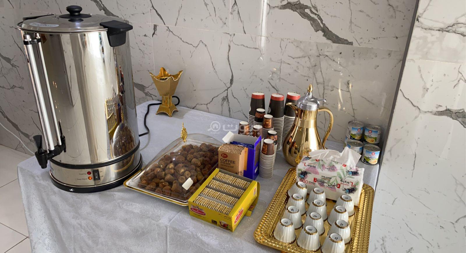 شقة  في المريخ