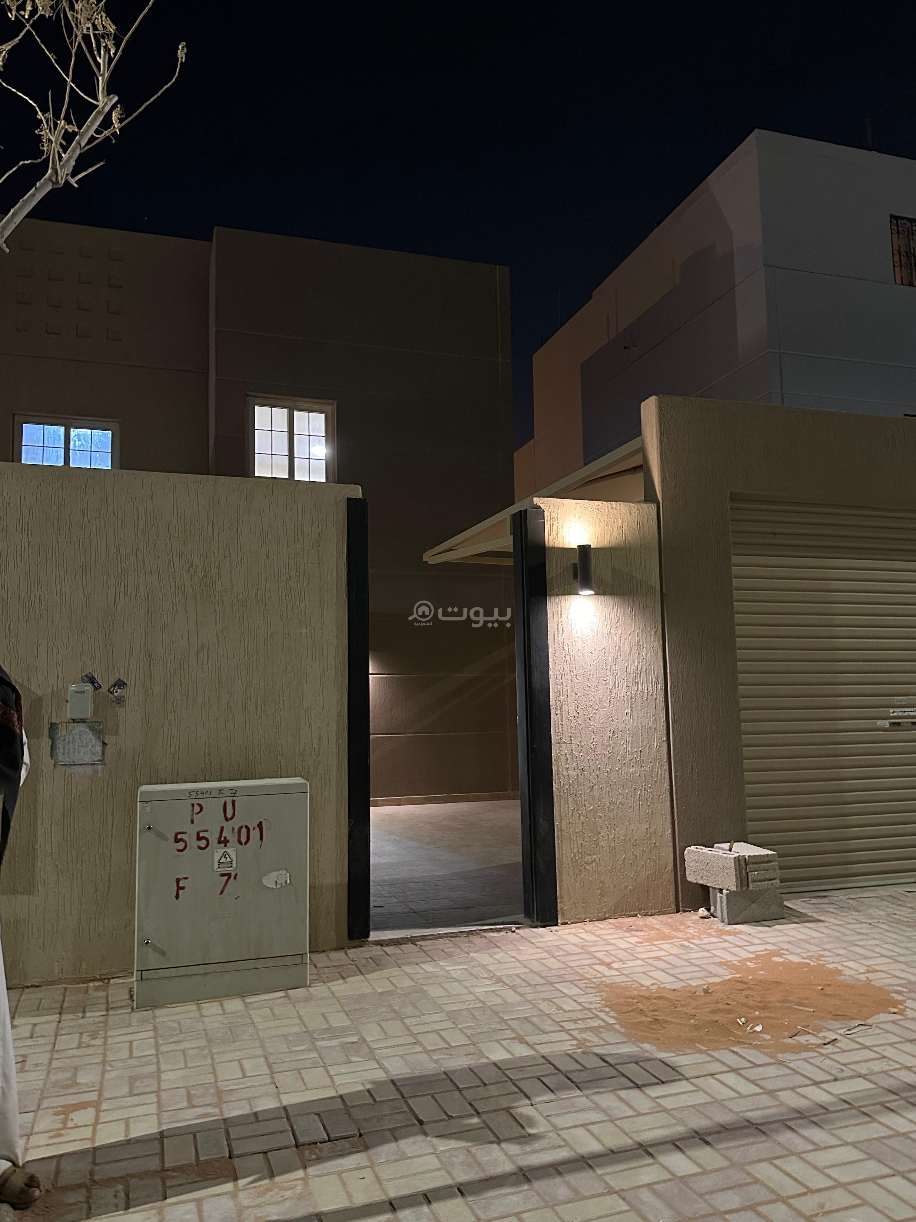 فيلا 4 غرف في مطار الملك خالد الدولي