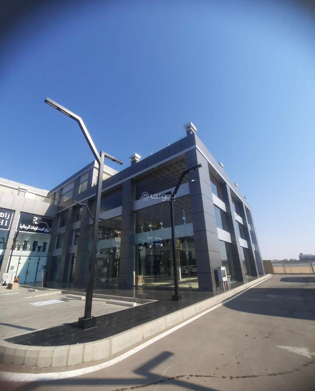 محل 10653 م² في الرياض