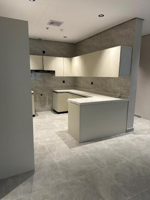 شقة 3 غرف في الحمرا