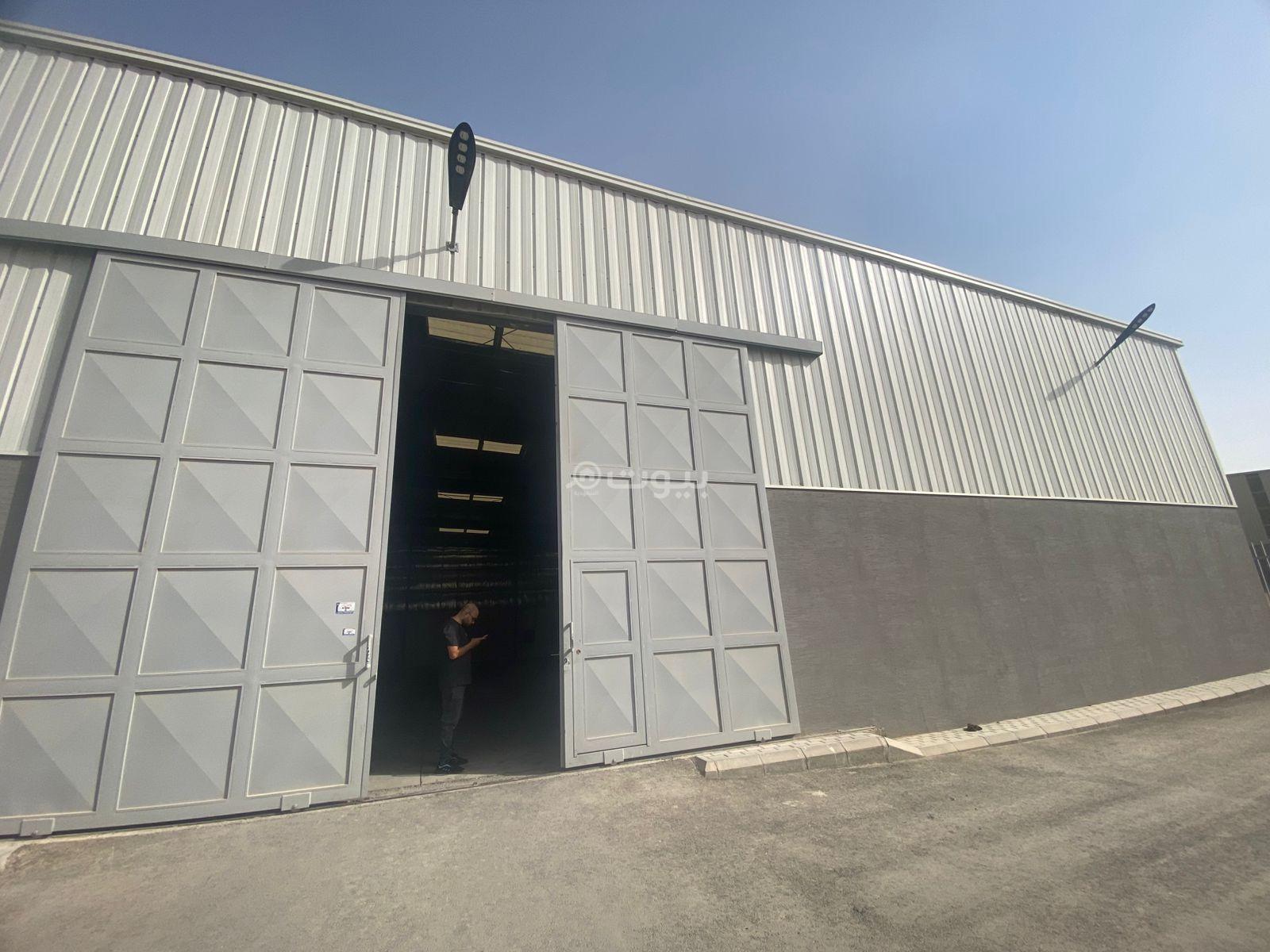 مستودع 1942 م² في المصفاة