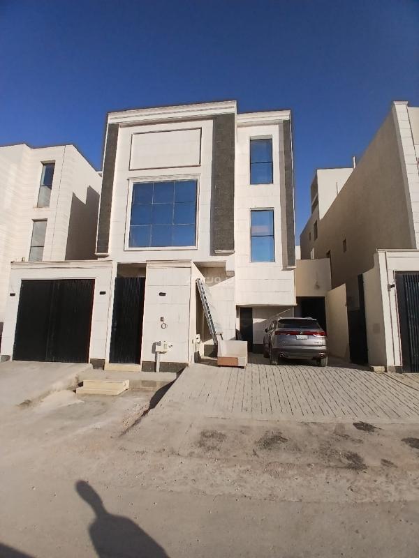 شقة 4 غرف في الرمال