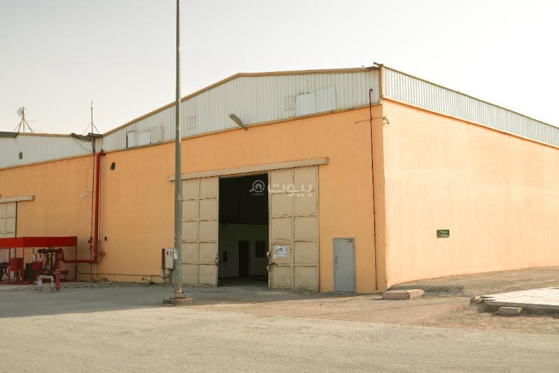 مستودع 1200 م² في المشاعل