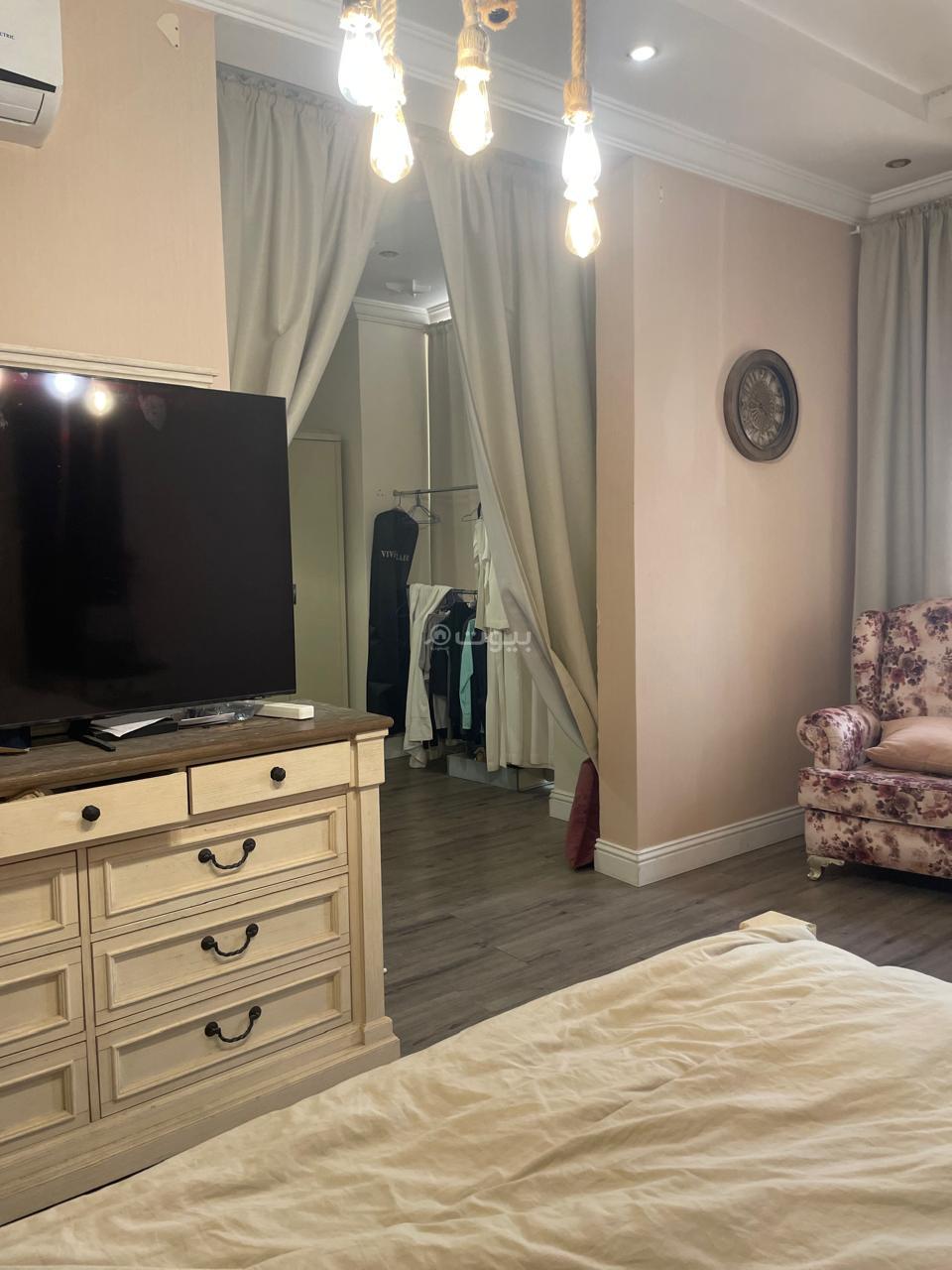 8 bedroom villa in Al Hamdaniyah