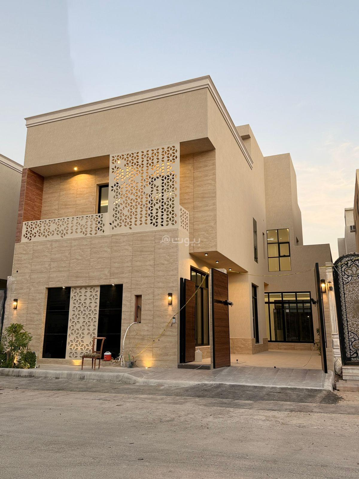 6 bedroom villa in Al Mahdiyyah