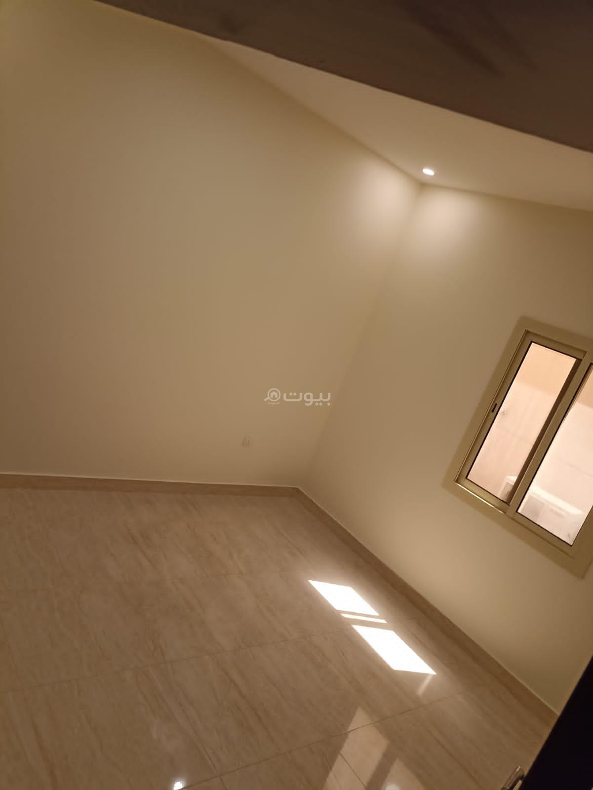 شقة 4 غرف في الروضة