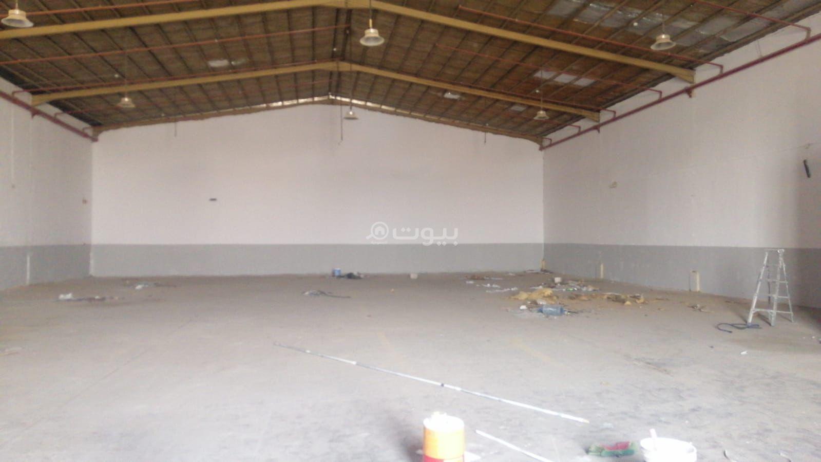 مستودع 1470 م² في المشاعل