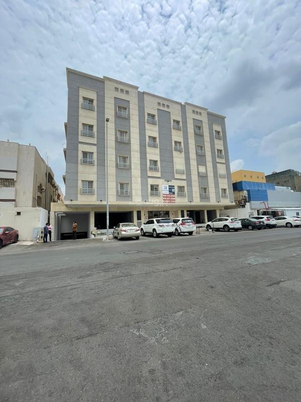 شقة 4 غرف في العزيزية