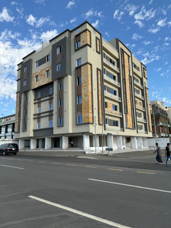 شقة 5 غرف في الريان